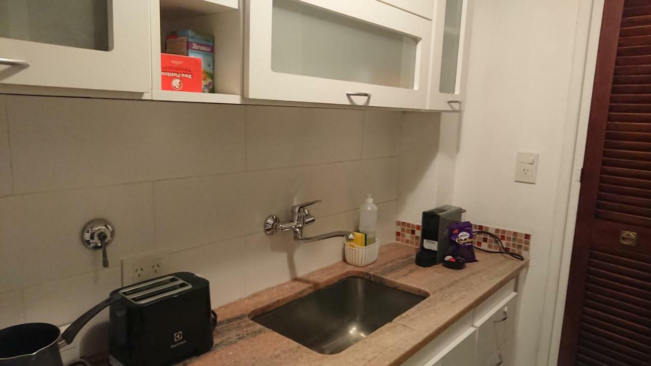 Excelente Departamento Con Balcon A La Calle Sobre Avenida Buenos Aires Bagian luar foto